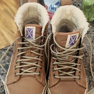 Vans Hana Beamen Size 7 women's or 5.5 Mens